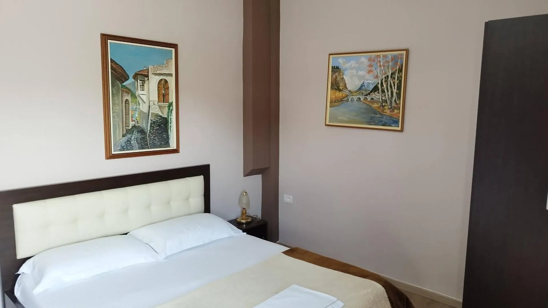 Vila Lili Guest House - Berat