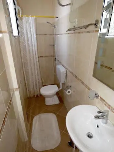 Vila Lili Guest House - Berat